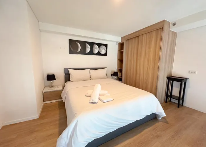 Apartment Bts Onnut Loft Quiet Netflix Rooftop Bar Bangkok
