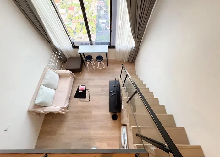 Bts Onnut Loft Quiet Netflix Rooftop Bar Bangkok